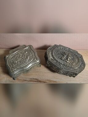 Set of 2 vintage mini trinket trunks - 459
